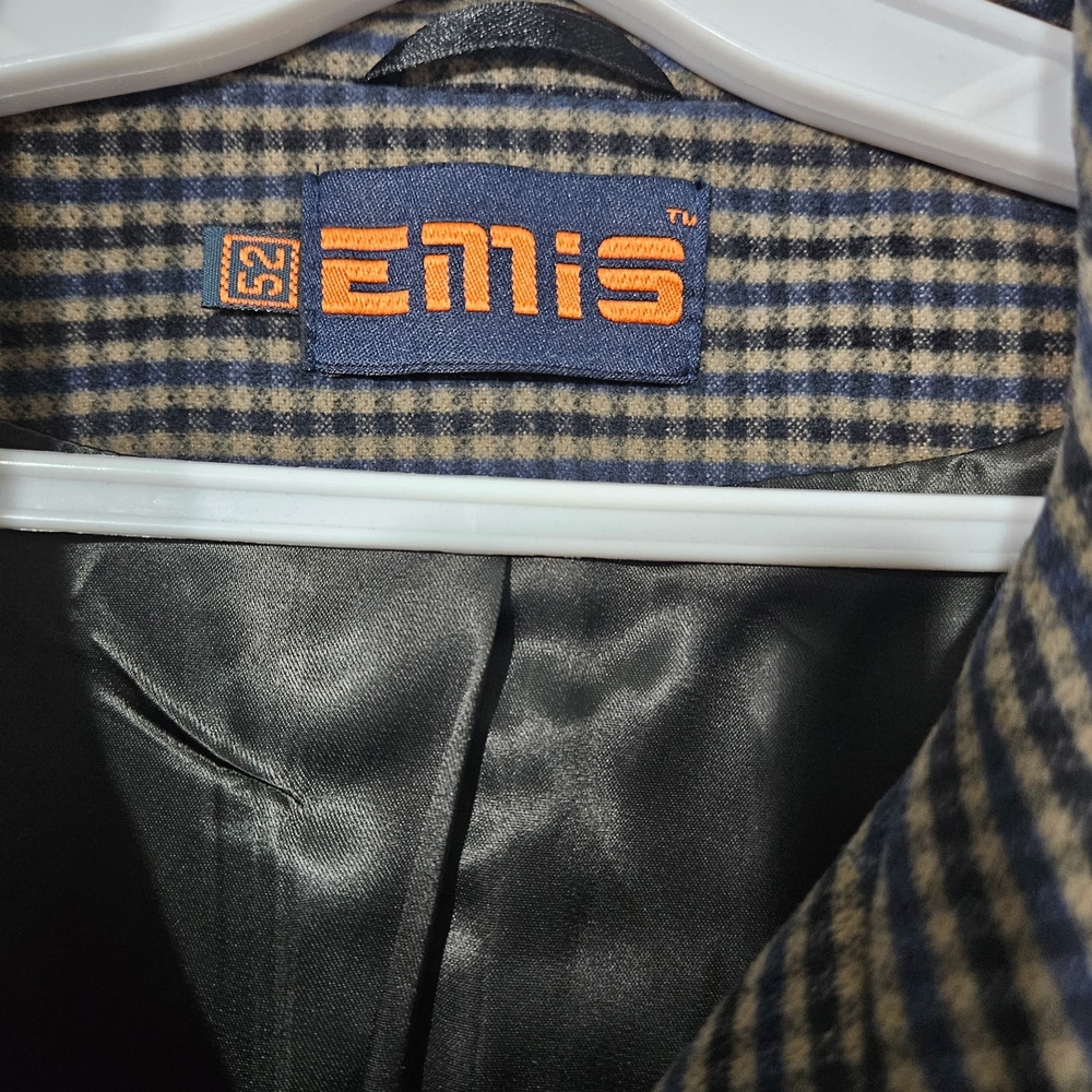 Stylish Houndstooth Coat - image 5